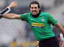 Buffon muốn gắn bó trọn đời với Juve