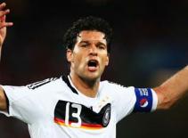 DFB lại mời Ballack dự trận gặp Brazil: Giá mà đóng cửa bảo nhau