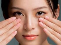 10 cách đơn giản chăm sóc mắt mệt mỏi