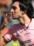 Palermo gạ bán Pastore cho Napoli