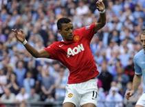 Barca nhắm Nani cho phương án B