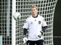 Manuel Neuer chính thức là người của Bayern