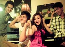 Xuân Mai nhí nhảnh bên các chàng trai KIO
