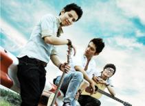 Mai Quốc Việt làm liveshow cùng 16 người đẹp