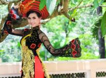 Phan Thị Mơ dự thi Miss Asia USA 2011