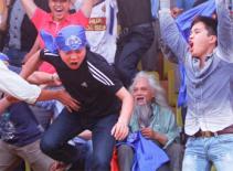 Những CĐV kì lạ