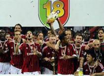 AC Milan "bỗng dưng" có 25 triệu euro