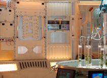 Ghé thăm trạm không gian NASA cùng đoàn làm phim "Love in Space"