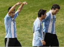Riquelme: Thật sáng suốt khi xếp Higuain bên cạnh Messi