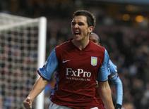 Liverpool tăng công, nhờ bù thủ!