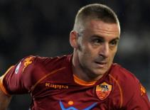 De Rossi được chào hợp đồng "khủng" : Lòng trung thành cũng có giá