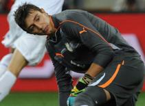 Người hùng tuyển Uruguay bất ngờ rời Serie A