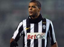 5 câu lạc bộ chờ Melo xét duyệt