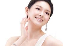  Bí quyết chăm sóc da trong mùa mưa  