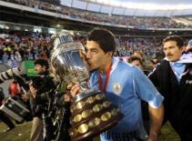 Đội hình tiêu biểu Copa America 2011: Suarez và những người bạn