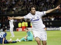 Blackburn mời chào Raul