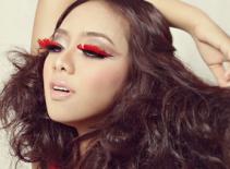 Lan Trinh tham gia chung nhóm nhạc với Ngân Khánh, Phương Trinh