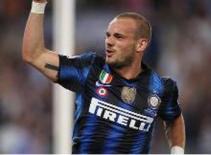 M.U được "bật đèn xanh" trong vụ Sneijder