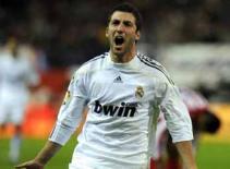 Roma tiếp tục náo loạn thị trường chuyển nhượng