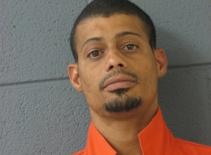 Nuốt nhẫn kim cương vào bụng