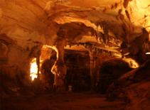 Kỳ vĩ hang động đẹp nhất Việt Nam 