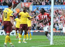 “Arsenal không cần thêm trung vệ”:  Wenger đang quá tự tin?