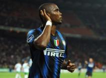 Đến Nga thi đấu, Eto'o có cả máy bay