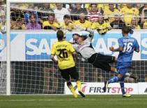 Vòng 2 Bundesliga: Đại gia " choáng váng"