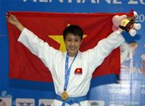 Khốn đốn chữa trị chấn thương cho võ sĩ Vũ Nguyệt Ánh