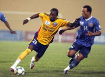 Kình địch của Real chiêu mộ cựu tiền đạo Đồng Tháp