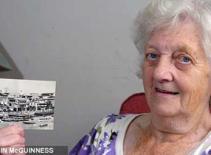 Nhận bưu thiếp sau 57 năm thất lạc