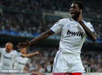 Adebayor chuẩn bị về Tottenham