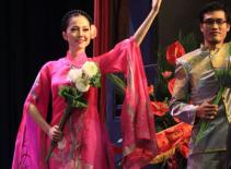 Linh Nga thăng hoa trong đêm diễn Sen