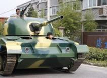 Tự lắp ráp xe tăng tại nhà