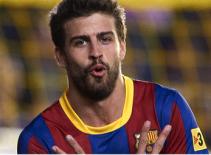 Pique: Mourinho đang “hủy hoại” bóng đá Tây Ban Nha.