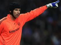 Cech ngồi ngoài 4 tuần, Chelsea gặp nguy