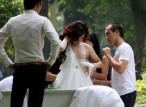 “Ngón đòn” của những tay máy “hiểm” nhắm vào các teengirl