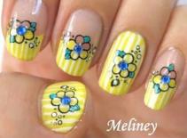 Vẽ nail xinh với hoạ tiết hoa cực yêu