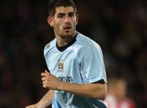 Cựu sao Man City bị tình nghi 'hiếp xong cướp'