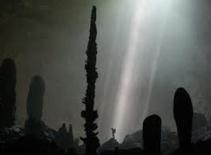 Phát hiện luồng ánh sáng lạ từ nghĩa địa trong hang động 