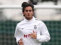 Aquilani chính thức cập bến AC Milan 