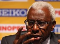 Lamine Diack tái đắc cử chủ tịch Liên đoàn Điền kinh thế giới