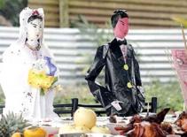 Bố mẹ bán con gái bị bệnh cho...người chết