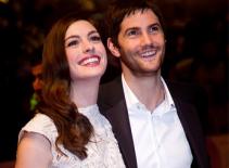 Anne Hathaway muốn đóng vai Kate Middleton trên màn ảnh