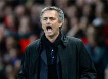 Biến động tại Real Madrid: Khi Mourinho lạm quyền