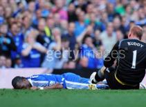 Drogba chấn thương nặng, Chelsea hoang mang