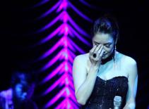 Thu Phương rơi lệ trong đêm nhạc của mình