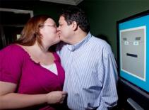 Kết hôn dưới sự chủ tọa của…máy tính