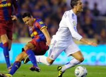 Adriano “đáp trả” Ronaldo trước trận Siêu Cúp TBN