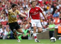 Arsenal: Wilshere sớm trở lại